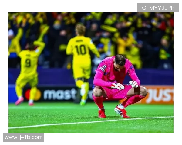 奥赖利：踢左后卫很考究战术；传中时我知道找到哈兰德就行